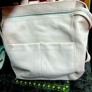 Root never used “everything back pack”. Baby pink. Huge!!!